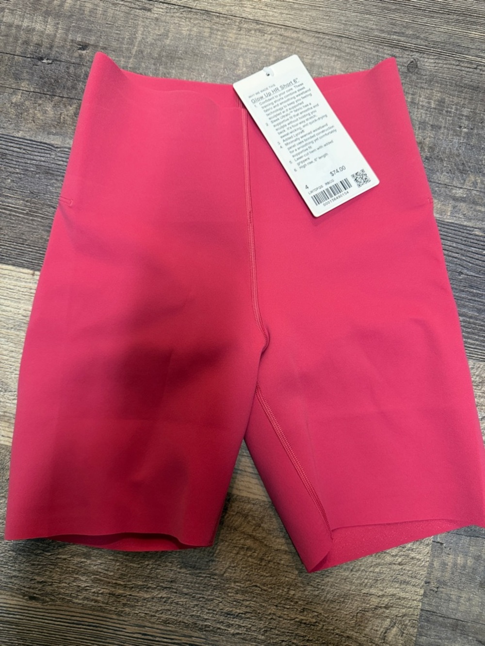 BRAND NEW w TAGS Glow Up HR Short 6” sz 4